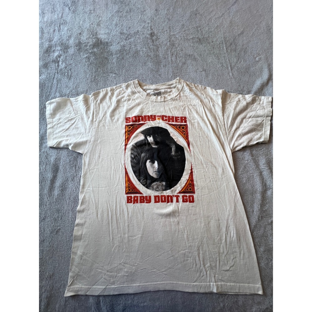 Sonny & Cher T-Shirt Mens Large Cream Baby Don't Go Graphic Tee